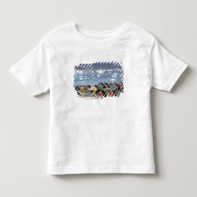 Färgrik arkitektur i staden, Narsaq, Tee (Framsida)
