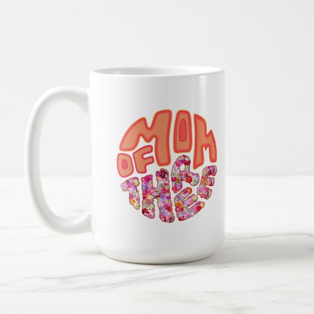 Färgrik Blommig Typografi Mamma Till Tre Födelseda Kaffemugg (Vänster)