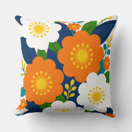 Färgrik blomsterkonst med orange och vita blommor kudde