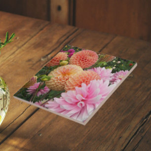 Färgrik Dahliaträdgård Blomma Kakelplatta