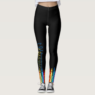 Färgrik kritor på svart leggings