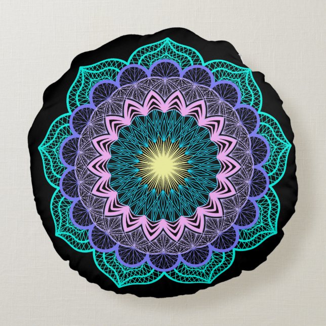 Färgrik mandala på svart bakgrund rund kudde (Baksidan)