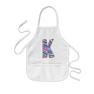 Färgrik mångfärgad bokstav K som i Kaj Barnförkläde