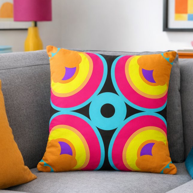Färgrik Modern Geometrisk Cirkel Kudde (Hand‑drawn, vibrant, and unapologetically retro. The perfect pop for your space.)