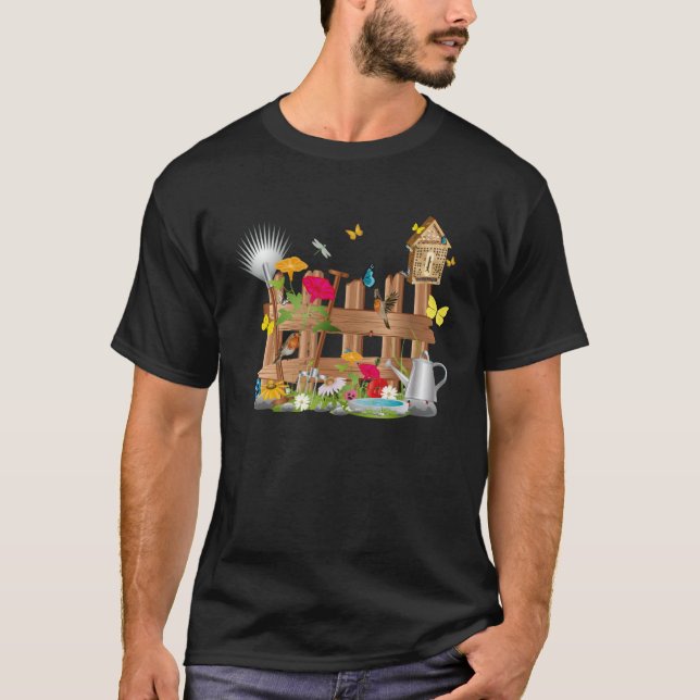 Färgrik trädgårdsvärld bakom trädgårdsstaket t shirt (Framsida)