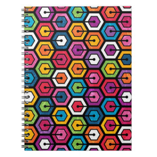Färgrikt geometriskt mönster med sexhörningar anteckningsbok med spiral