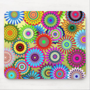 Färgrikt kaleidoscopemönster musmatta