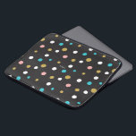 Färgrumspunkter mönster laptop fodral<br><div class="desc">Elegantens moderna färgstarka slumpmässiga storleka prickar sömlösa mönster med kontrasterande svart bakgrund.</div>