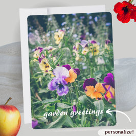 Färgrutor i en sommarträdgård i land julkort