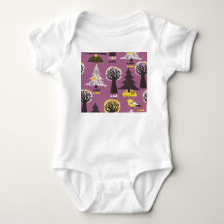 Färgskog med fåglar, sömlös bricka. t shirt