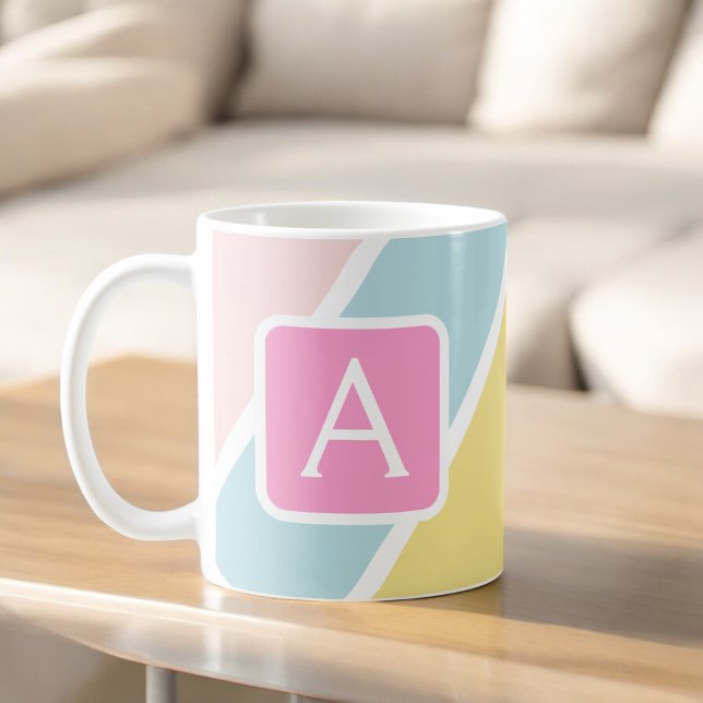 Färgstark kvinninfärgad Rand monogram färgad Kaffemugg (Skapare uppladdad)
