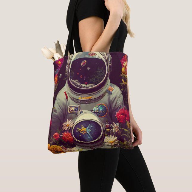 Färgstarka astronauter i rymden med blomsterkonst tygkasse (Närbild)