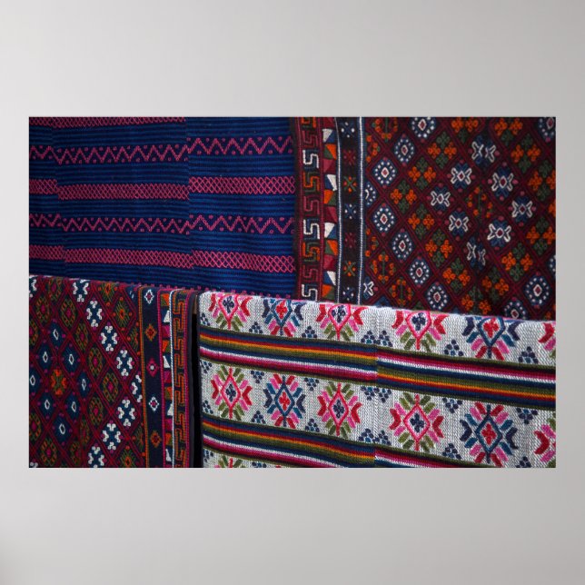 Färgstarka Bhutan-textilier Poster (Framsidan)