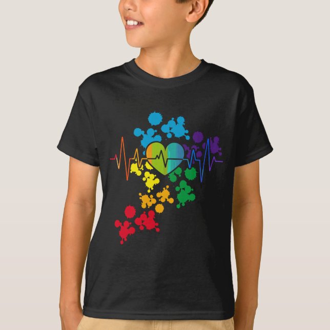 Färgt Pride Heart Rainbow Heartslag lgbt T Shirt (Framsida)