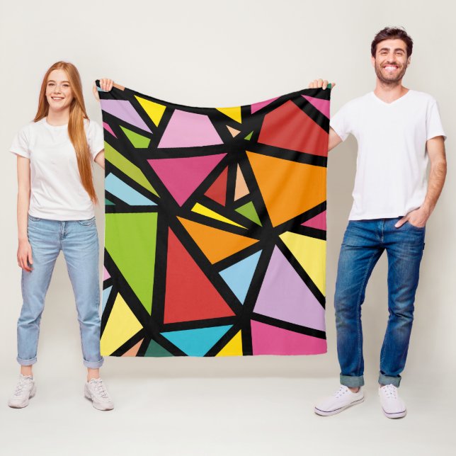 Färgtrianglar mönster 3 fleecefilt (På plats)