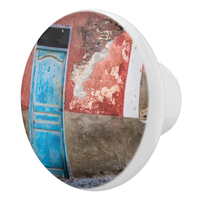 Färgvägg med blå dörr knopp (Höger)