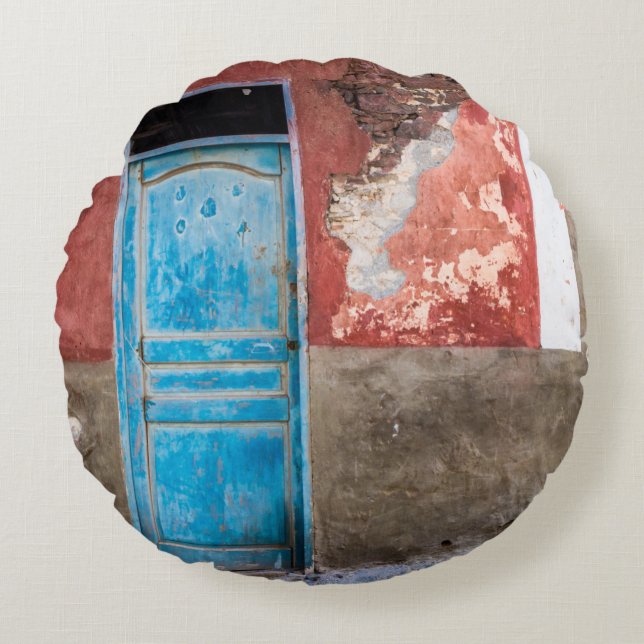 Färgvägg med blå dörr rund kudde (Framsidan)