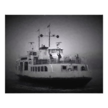 Färja till Suomenlinna-fästön i tjockdimma