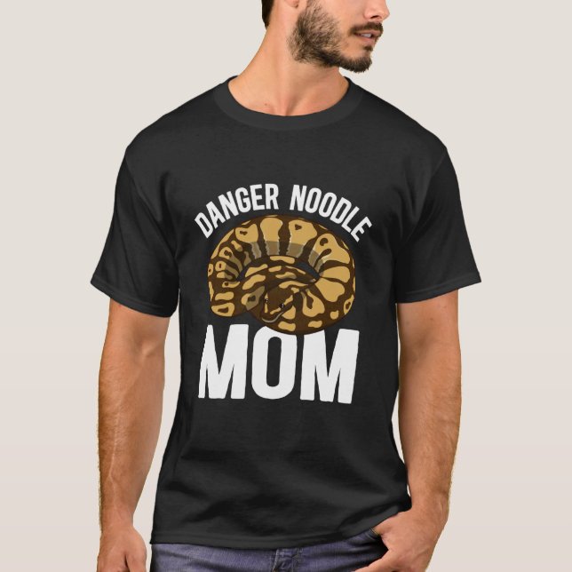 Farlig Nudelmamma Bollpythonmamma Bollpythonägare T Shirt (Framsida)