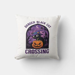Farlig svart katt korsar Halloween-pumpa häxa  Kudde
