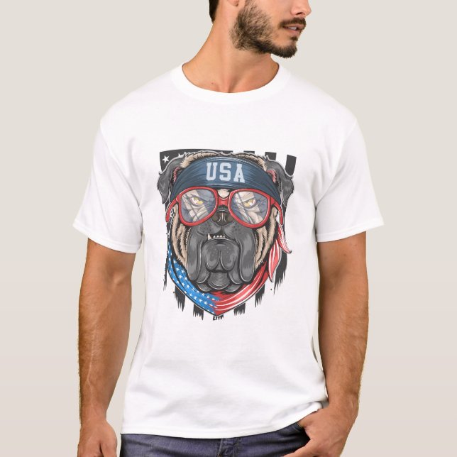 Farligt amerikanskt Hund, Bull Dog med USA flagga T Shirt (Framsida)