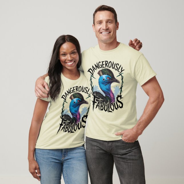 Farligt fantastisk kasuarfågel t shirt (Unisex)
