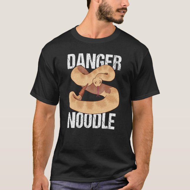 Farligt noodle för orm t shirt (Framsida)