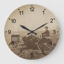Farm Boy & Antique Tractor Brown Stor Klocka
