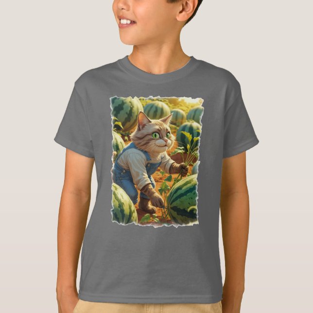 Farm Cat gräver sitt vattenmelonplåster! T Shirt (Framsida)