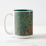 Farm Garden med solblommor av Gustav Klimt<br><div class="desc">Upplev skönheten hos Gustav Klimts koniska konst med vår Farm Garden med solblommor mugg. Mugg skryter med en fantastisk bild av Klimts mästerverk, med klara solblommor mot en lush trädgårdsbakgrund. Perfekt för att njuta av dina favoritdrycker i hetten samtidigt som du beundrar den fina detaljen i teckningen. Oavsett om du...</div>