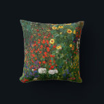 Farm Garden med solblommor Kudde<br><div class="desc">Gustav Klimts berömd,  Farm Garden med solblommor.</div>