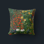Farm Garden med solblommor Kudde<br><div class="desc">Gustav Klimts berömd,  Farm Garden med solblommor.</div>