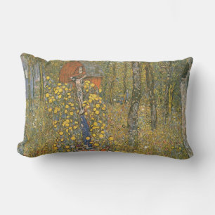 Farm Garden With Crucifix (av Gustav Klimt) Lumbarkudde