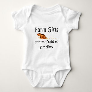 Farm Girls är inte rädd för att få riktiga T-shirt