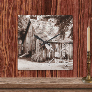 Farm Life Antique Barn Fyrkantig Klocka