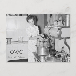 Farm Woman Cooking Vykort
