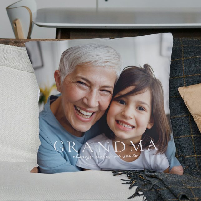 Farma gör mig alltid till Smile Rustic Blommigt Ph Kudde (Grandma Always Makes Me Smile Rustic Floral Photo Throw Pillow)