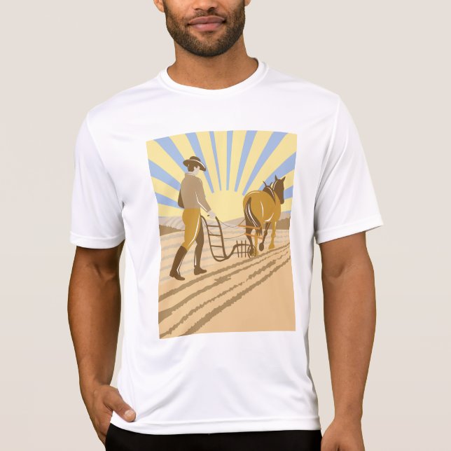 Farmer and Horse Plowing Field Retro Sunrise T Shirt (Framsida)