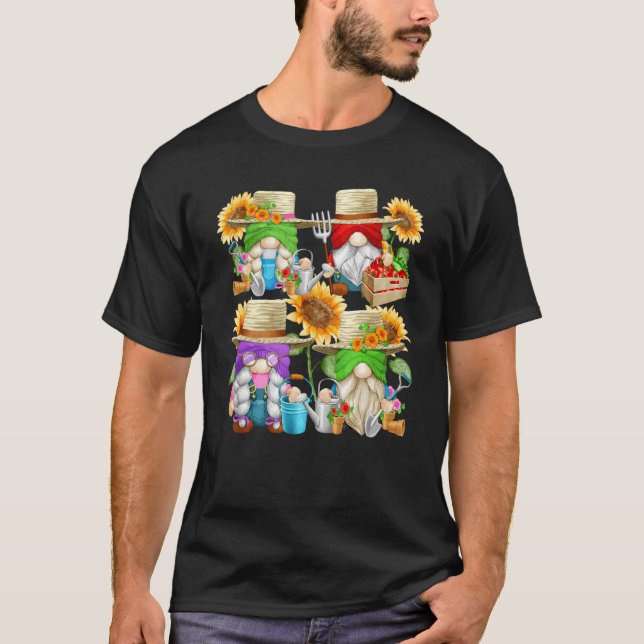 Farmer Graphic For Sunflower Mom And Summer Garden T Shirt (Framsida)