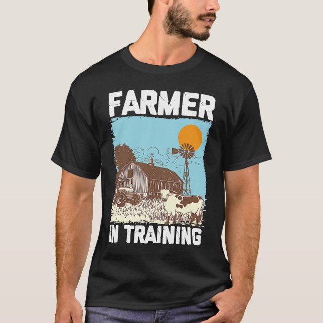 Farmer In Training I Agriculture Farming T Shirt (Framsida)