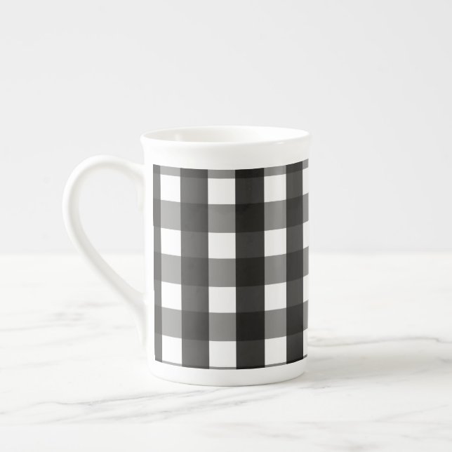 FARMHOUSE BLACK AND WHITE GINGHAM CHECK BENPORSLIN MUGG (Vänster)