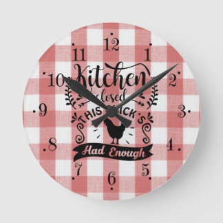 Farmhouse Red And White Gingham Kitchen Wall Clock Rund Klocka