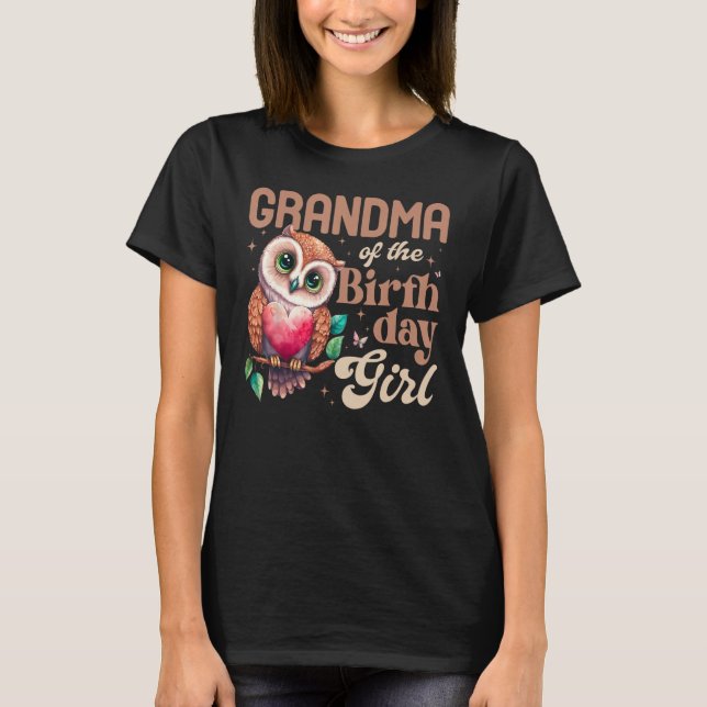 Farmor från födelsedagsflickan Baby Uggla i T Shirt (Framsida)