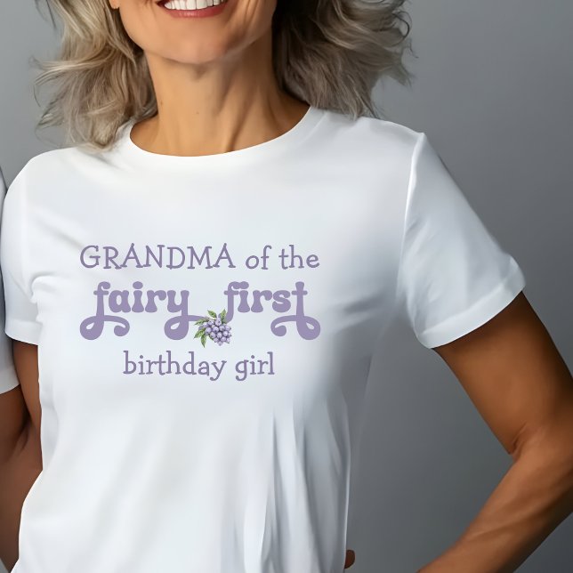 Farmor från Lila Fairy First Berry Birthday T Shirt (Skapare uppladdad)