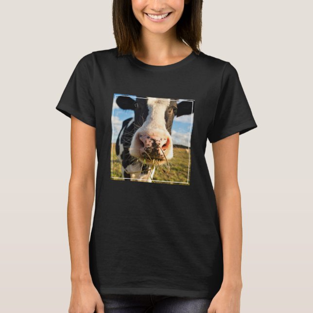 Farms | Holstein Cow Chewing T Shirt (Framsida)