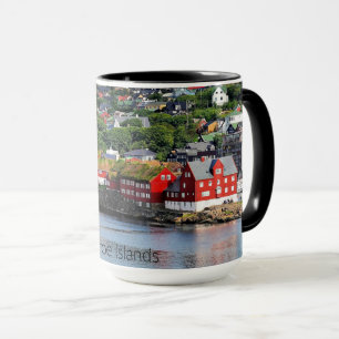 Färöarna, panoramisk syn på Torshavn Mugg