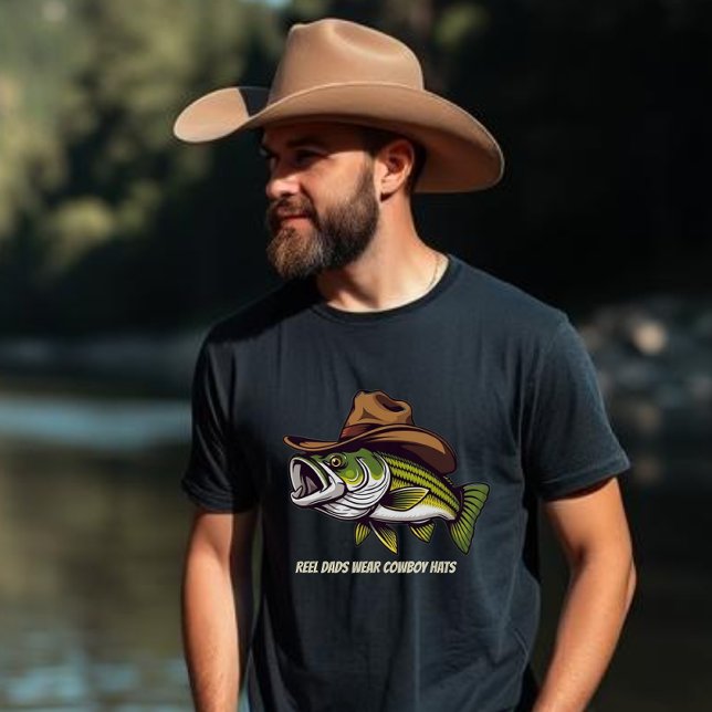 Fars dag Funny Fish med en Cowboy Hat T Shirt (Bass Fish with a Cowboy Hat, Fisherman Style Fathers Day Birthday For him)