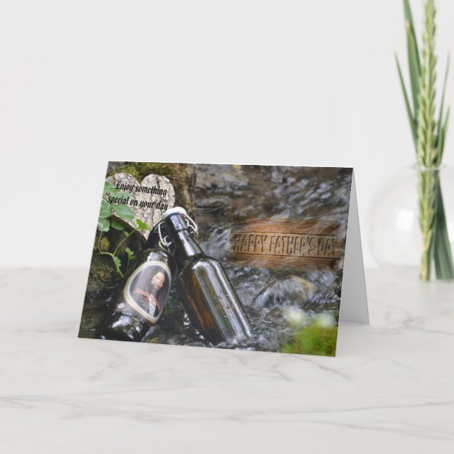 Fars dag-kort med öl flaskor i en ström kort (Framsida)