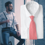 Fars dag Mustache Trendig Rosa Mönster Slips<br><div class="desc">Ett litet mönster av en illustrerad mustasch i rosa. Färg är på baksidan och det finns ett litet område att hedra minnet av tillfälle,  så han kommer alltid ihåg vilket datum som togs emot.</div>