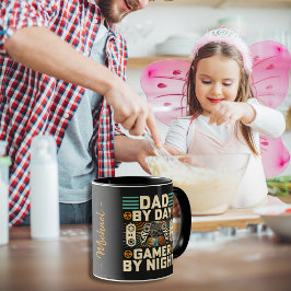 Fars dag Pappa efter dagspatent (gamer) på natten Mugg